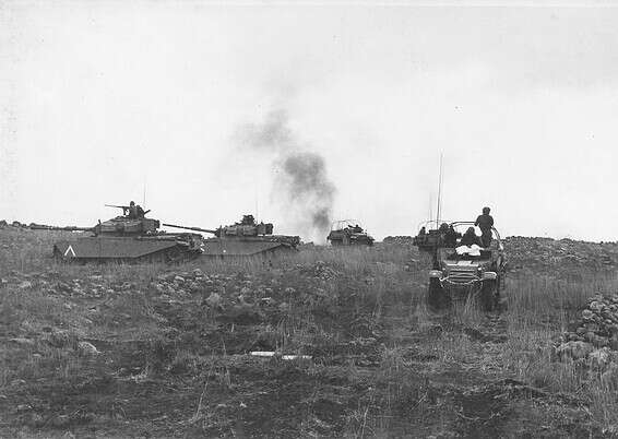 טנקים ערוכים לקרב ברמת הגולן // צילום: באדיבות ארכיון צה"ל במשרד הביטחון